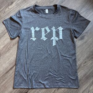 Women's Fit Reputation "REP" Short Sleeve T-Shirt - Size Small